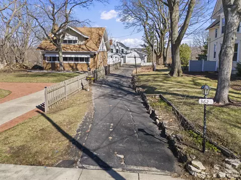 Other - 362 12 River Bluff Rd, Elgin, IL 60120 photo 6 of 7