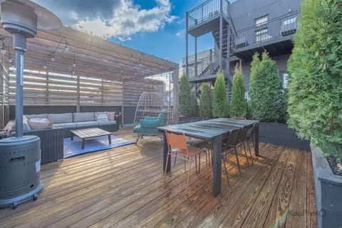 Exterior - 2646 W Augusta Blvd #1, Chicago, IL 60622 photo 7 of 8