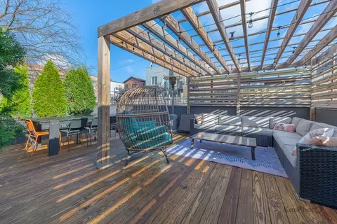 Exterior - 2646 W Augusta Blvd #1, Chicago, IL 60622 photo 5 of 8