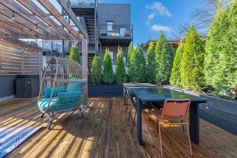 Exterior - 2646 W Augusta Blvd #1, Chicago, IL 60622 photo 6 of 8