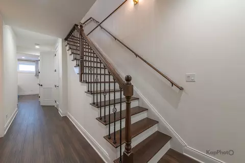 Entry Way - 2646 W Augusta Blvd #1, Chicago, IL 60622 photo 2 of 2
