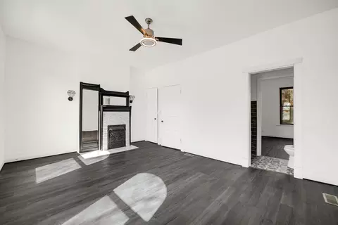 Living - 928 E 46th St, Chicago, IL 60653 photo 6 of 6
