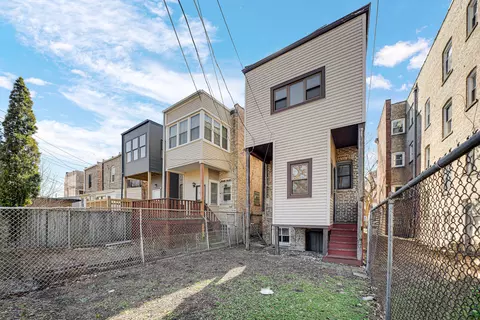 Exterior - 928 E 46th St, Chicago, IL 60653 photo 2 of 4