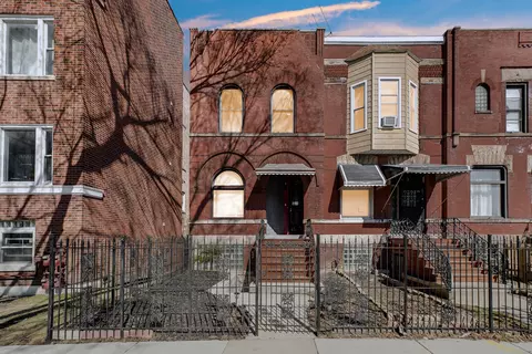 Exterior - 928 E 46th St, Chicago, IL 60653 photo 4 of 4