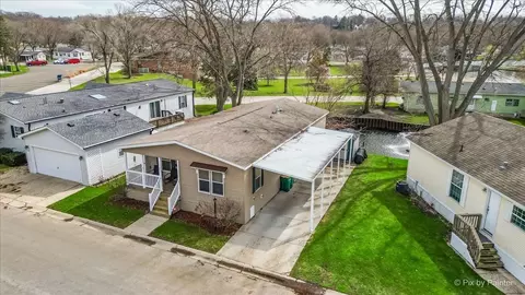 173 Northshore Rd, Elgin, IL 60123