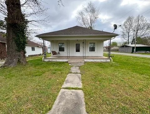 604 N Bush Ave, Hurst, IL 62949