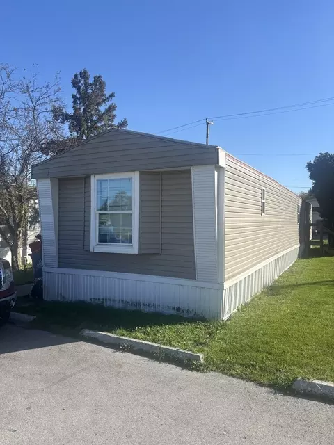 1712 Dixie Hwy #47, Crete, IL 60417