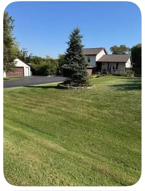 25225 N Virginia Ave N, Lake Zurich, IL 60047