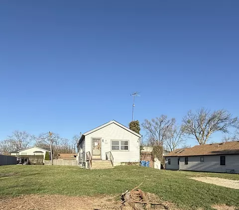 4908 Cross St, Downers Grove, IL 60515