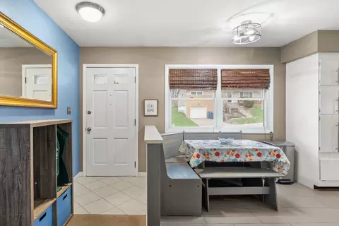 Entry Way - 4610 8th Ave, Moline, IL 61265 photo 1 of 2