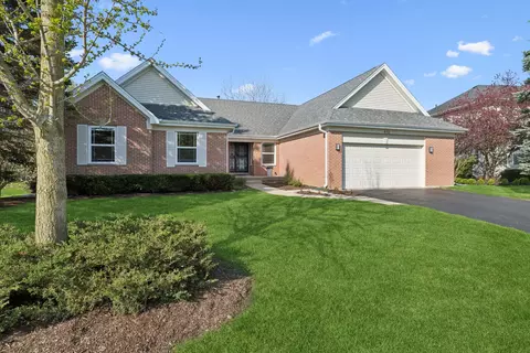 410 Middlebury Dr, Lake Villa, IL 60046