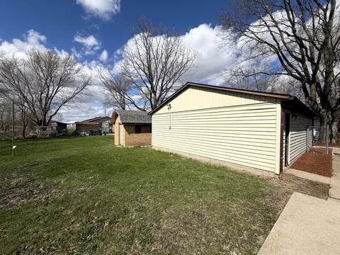 Exterior - 76 S 3160 Rd W, Kankakee, IL 60901 photo 3 of 4