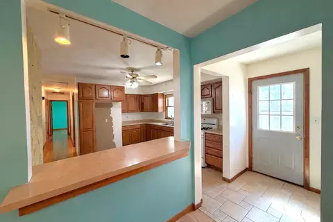 Entry Way - 76 S 3160 Rd W, Kankakee, IL 60901 photo 1 of 1