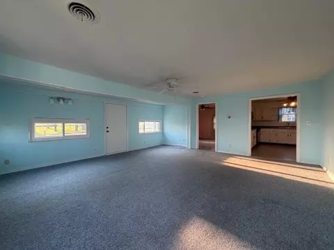 Living - 118 S Bloomington St, Dewitt, IL 61735 photo 2 of 3