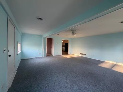 Living - 118 S Bloomington St, Dewitt, IL 61735 photo 3 of 3