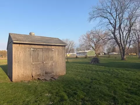 Other - 118 S Bloomington St, Dewitt, IL 61735 photo 3 of 8