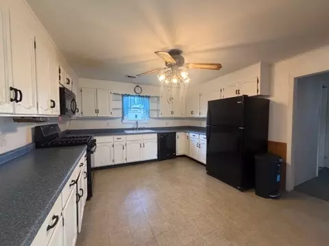 Kitchen - 118 S Bloomington St, Dewitt, IL 61735 photo 2 of 4