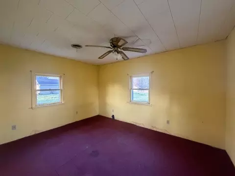 Bedroom - 118 S Bloomington St, Dewitt, IL 61735 photo 5 of 6