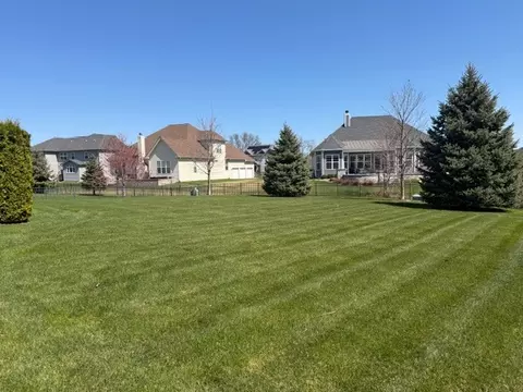 3625 Tournament Dr, Elgin, IL 60124 photo 9