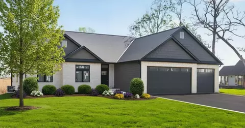 12626 Ellen Dr, Genoa, IL 60135