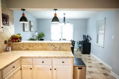 Kitchen - 340 E Drake Ave, Addison, IL 60101 photo 1 of 5
