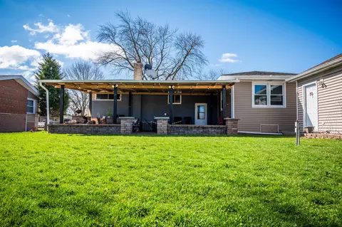 Exterior - 340 E Drake Ave, Addison, IL 60101 photo 7 of 7