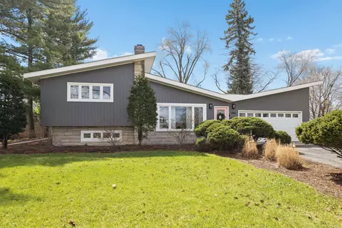 1904 Douglas St, Joliet, IL 60435