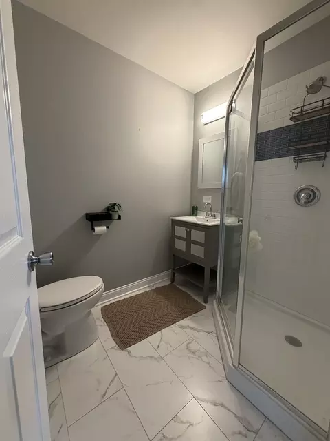 Bath - 3617 Coventry Ct, Hazel Crest, IL 60429 photo 1 of 4
