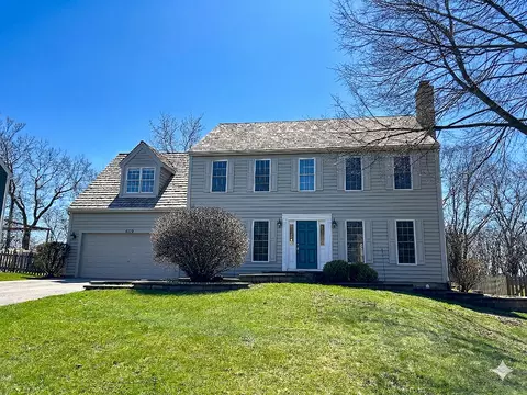 619 Lexington Sq W, Gurnee, IL 60031