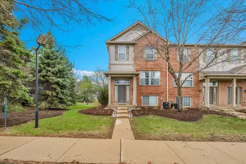 404 Belvedere Ln, Aurora, IL 60502