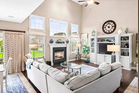 Living - 1048 Norway Ct, Normal, IL 61761 photo 2 of 6