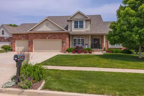 Exterior - 1048 Norway Ct, Normal, IL 61761 photo 3 of 24
