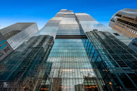 363 E Wacker Dr #2109, Chicago, IL 60601