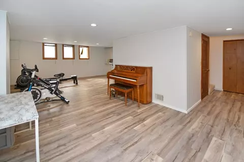 Entry Way - 37 Pendleton Way, Bloomington, IL 61704 photo 10 of 17