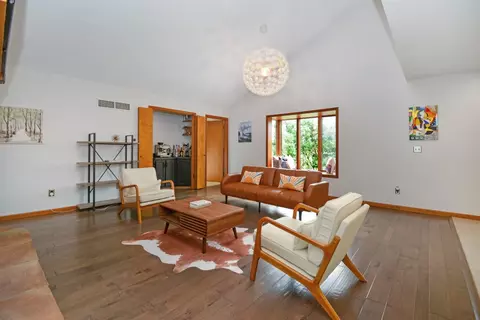 Living - 37 Pendleton Way, Bloomington, IL 61704 photo 14 of 17