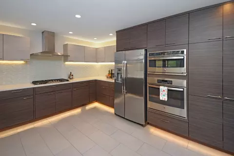Kitchen - 37 Pendleton Way, Bloomington, IL 61704 photo 5 of 16