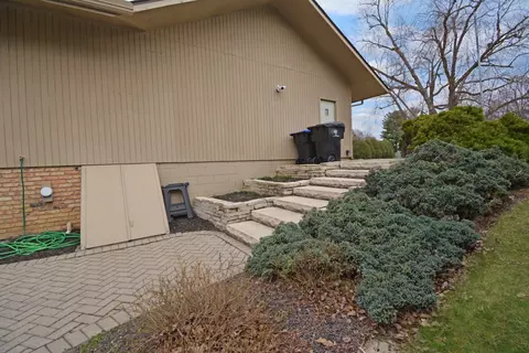 Exterior - 37 Pendleton Way, Bloomington, IL 61704 photo 9 of 11