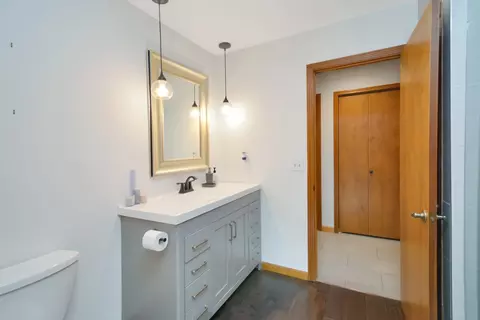 Bath - 37 Pendleton Way, Bloomington, IL 61704 photo 10 of 11
