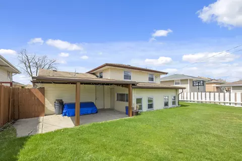 Exterior - 8037 Mcvicker Ave, Burbank, IL 60459 photo 3 of 4