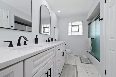Bath - 8037 Mcvicker Ave, Burbank, IL 60459 photo 1 of 2