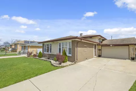 Other - 8037 Mcvicker Ave, Burbank, IL 60459 photo 2 of 7
