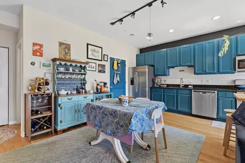 Kitchen - 1622 W Juneway Ter #3E, Chicago, IL 60626 photo 1 of 3