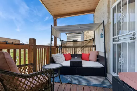 Exterior - 1622 W Juneway Ter #3E, Chicago, IL 60626 photo 2 of 3