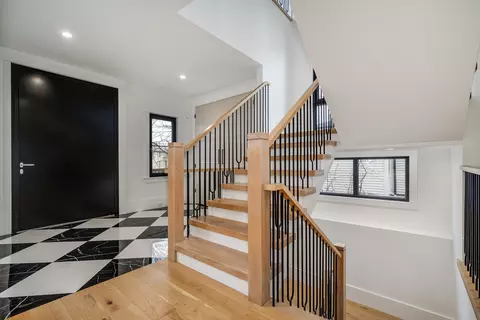 Entry Way - 476 Park Ave, Glencoe, IL 60022 photo 1 of 3
