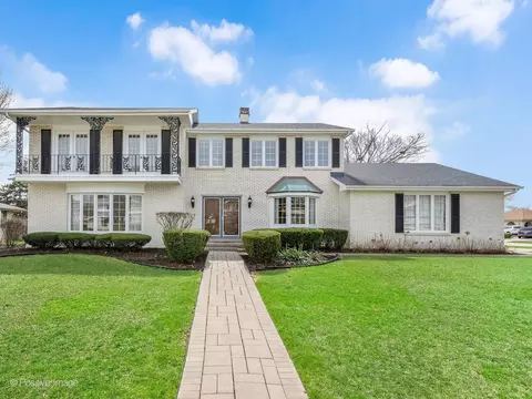 8335 Red Oak Ln, Orland Park, IL 60462