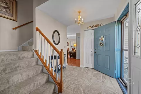 Entry Way - 2138 Derby Ct, Wheaton, IL 60189 photo 1 of 1