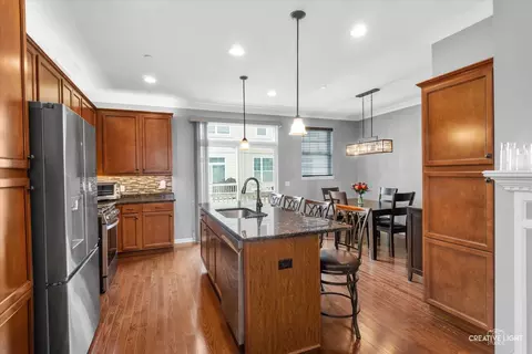 Kitchen - 409 Lexington Ln, Rolling Meadows, IL 60008 photo 1 of 2