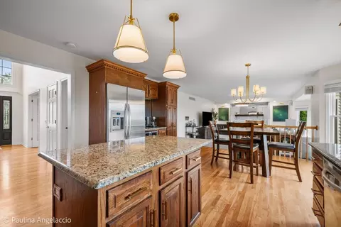 Kitchen - 1713 Edgewood Dr, Algonquin, IL 60102 photo 3 of 4