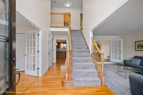 Entry Way - 1713 Edgewood Dr, Algonquin, IL 60102 photo 2 of 4