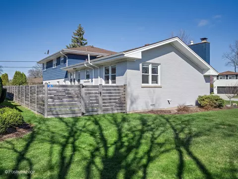 Exterior - 452 E Adams St, Elmhurst, IL 60126 photo 3 of 4